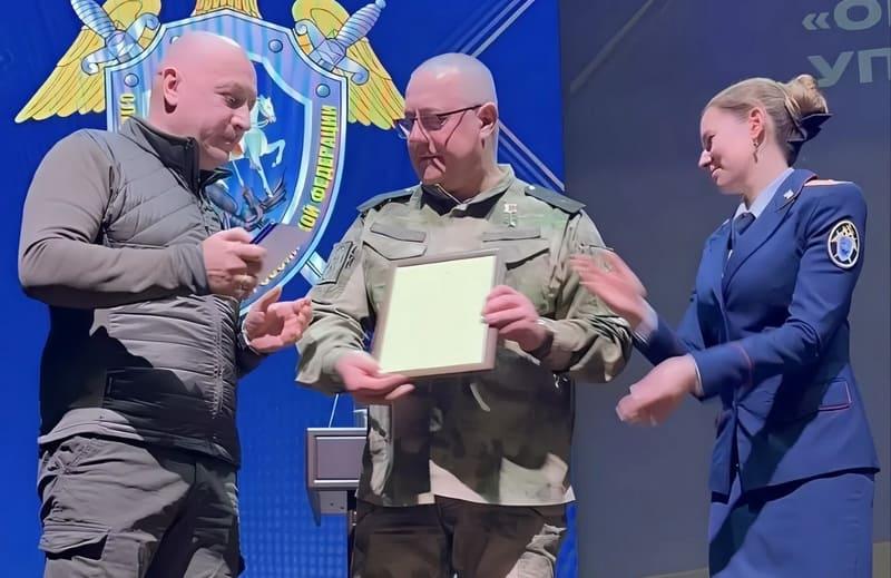 Медаль &laquo;Доблесть и отвага&raquo; нашла своего героя &mdash; Захара Прилепина